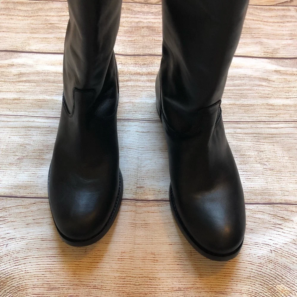 Melissa Button Back‎ Zip